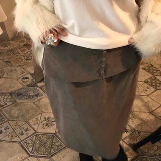 Loose-fit H-line Midi Skirt with Back Banding Pocket
