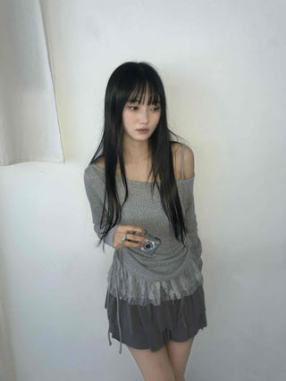 Romantic Ruffle Hem Off-Shoulder Slim Knit