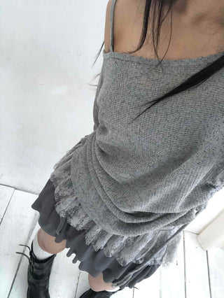 Romantic Ruffle Hem Off-Shoulder Slim Knit