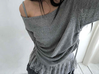 Romantic Ruffle Hem Off-Shoulder Slim Knit