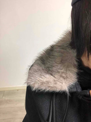 Fur-trimmed hooded duffle short coat