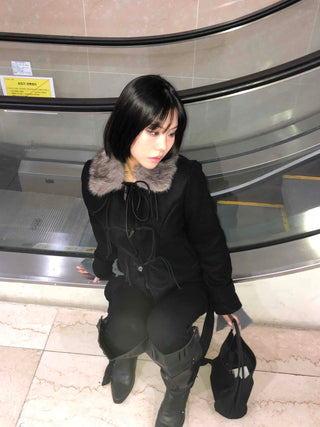 Fur-trimmed hooded duffle short coat