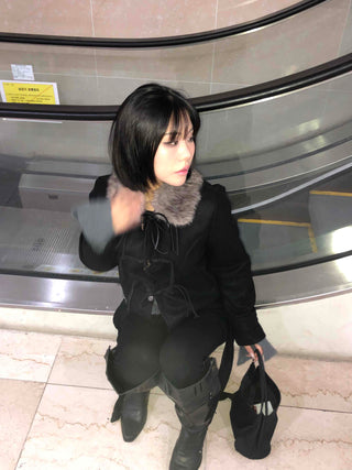 Fur-trimmed hooded duffle short coat
