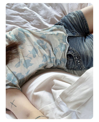 [NECY] Flower Rhinestone Hip Line Denim Shorts