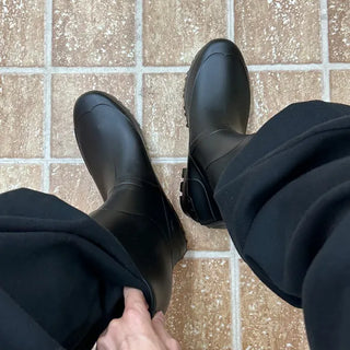 Simple belt medium rain boots