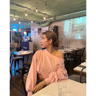 Off-shoulder cropped sweatshirt
