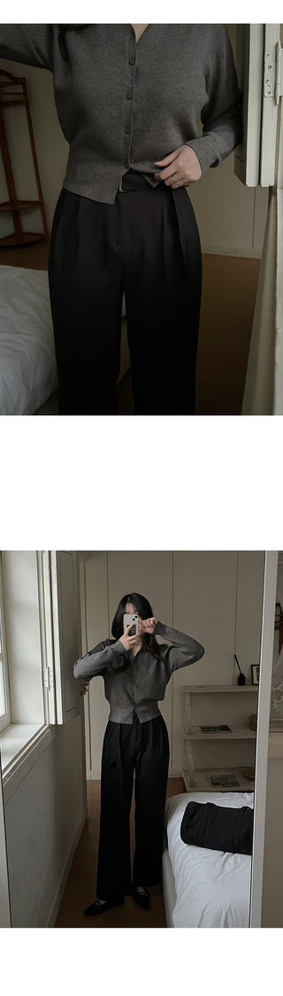 Y-neck modern cardigan