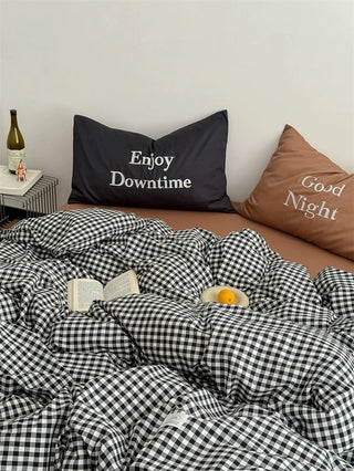 Black and Brown Preppy Gingham Bedding Set