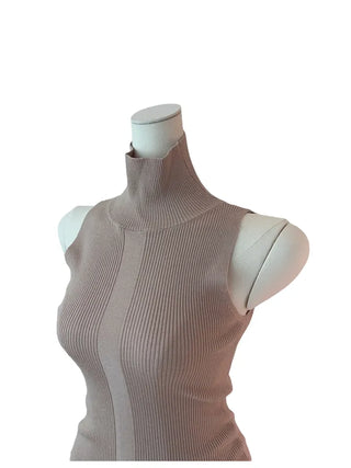 Slender center deep turtleneck halter top