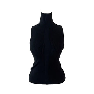 Slender center deep turtleneck halter top