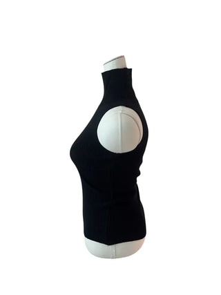 Slender center deep turtleneck halter top