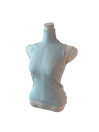 Slender center deep turtleneck halter top