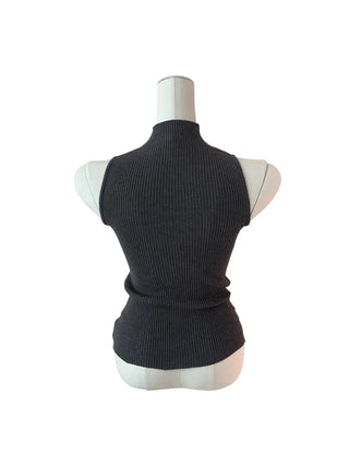 INF's polar sleeveless knit