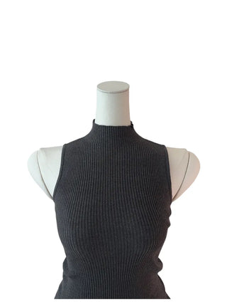 INF's polar sleeveless knit