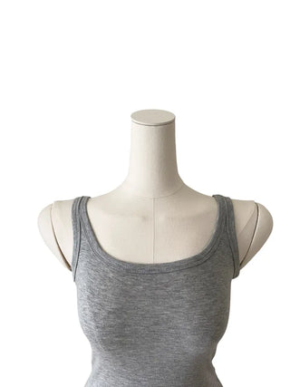 Moi U-neck sleeveless Moi U-neck Nashi