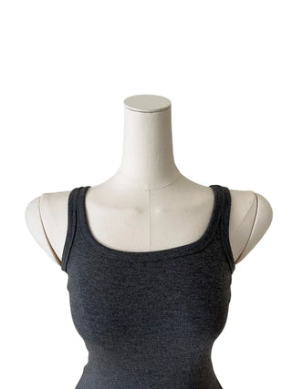 Moi U-neck sleeveless Moi U-neck Nashi