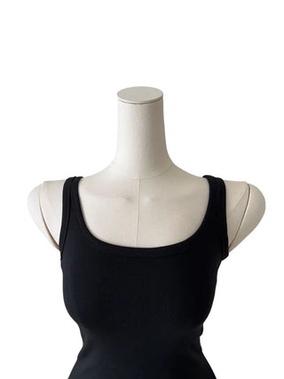 Moi U-neck sleeveless Moi U-neck Nashi