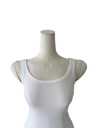 Moi U-neck sleeveless Moi U-neck Nashi