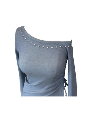 Anka stud off-shoulder T