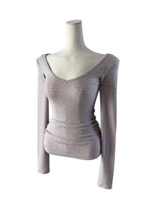 Mikano Peach V-neck T