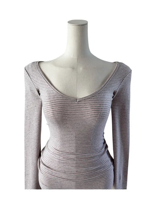 Mikano Peach V-neck T