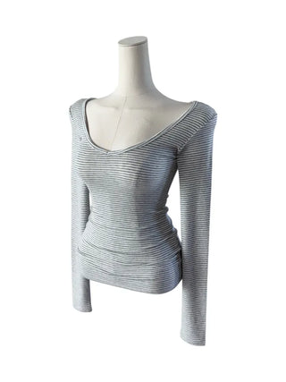 Mikano Peach V-neck T