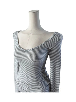 Mikano Peach V-neck T