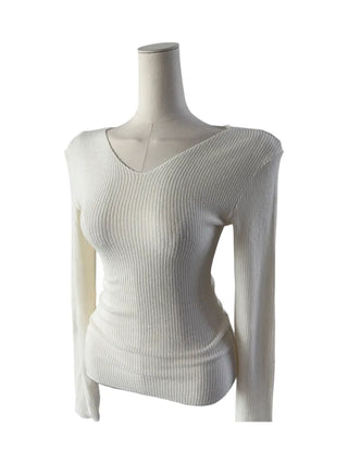 Fluttering ribbed long-sleeved T-shirt
