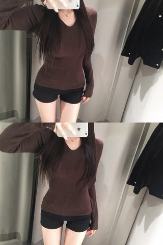 Fluttering ribbed long-sleeved T-shirt