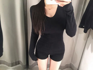 Fluttering ribbed long-sleeved T-shirt