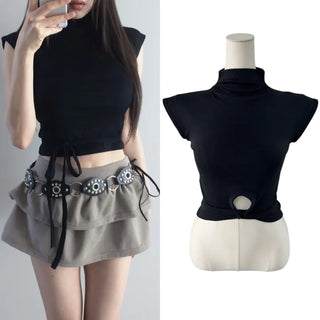 Half-turtleneck strap ribbon top
