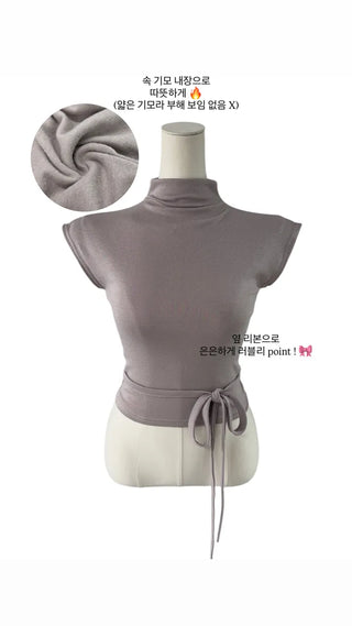 Half-turtleneck strap ribbon top