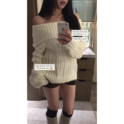 Joyce off knit