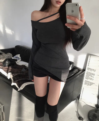 Unbalanced One-Shoulder Ring T