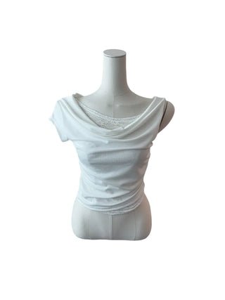 Hidden lace drape T
