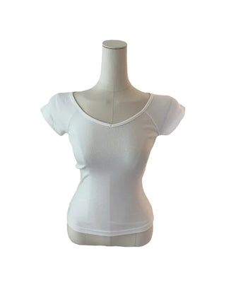 Boa nagar v-neck short-sleeved T