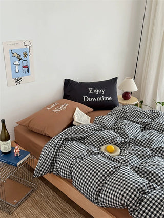 Black and Brown Preppy Gingham Bedding Set