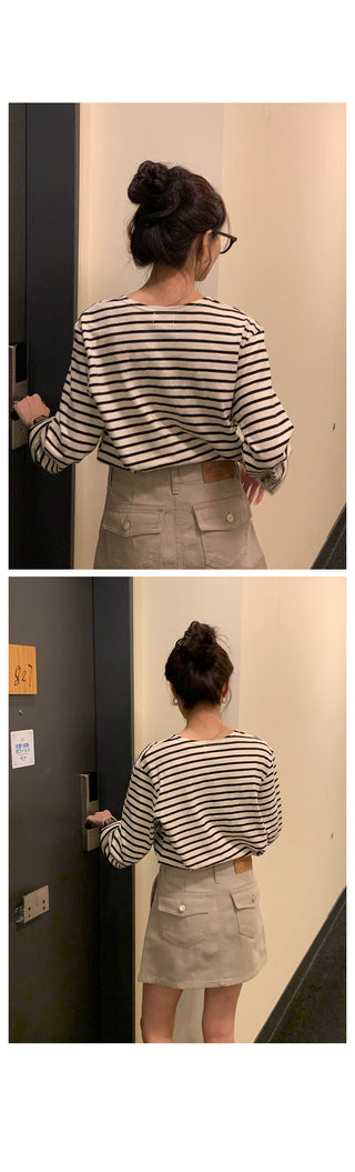 Kint Striped Border Pattern T-Shirt