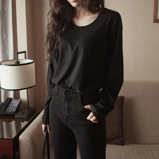 Soft U-neck T-shirt - 6 colors