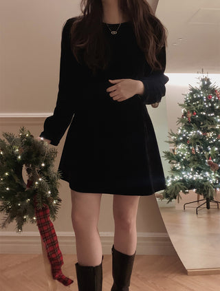 Black velvet flared dress - 2 sizes
