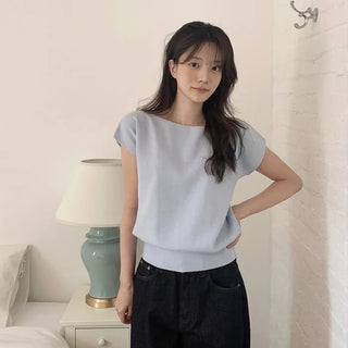 Slim boat neck knit