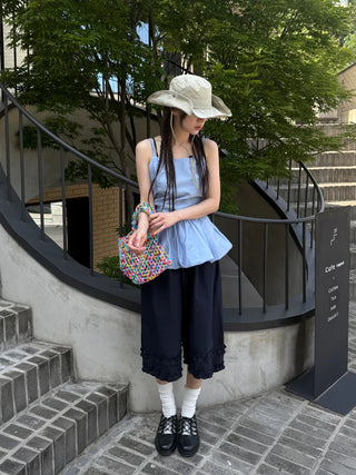 elly frill bermuda pants