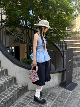 elly frill bermuda pants