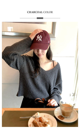 (3 colors) V-neck cropped knit