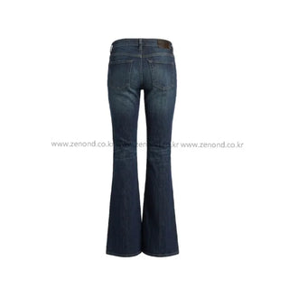 Flared low-rise jeans