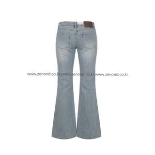 Stitched low-rise jeans