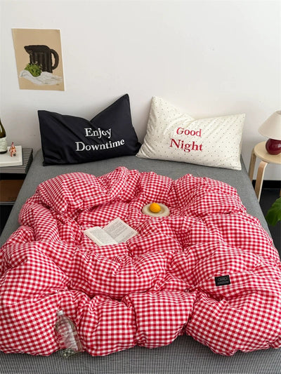 Black and Red Preppy Gingham Bedding Set