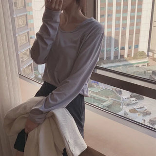 Soft U-neck T-shirt - 6 colors