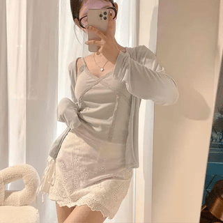 Bouquet-making Puff Cap Sleeve Ribbon Blouse