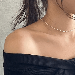 Mother-of-pearl bead surgical chain necklace